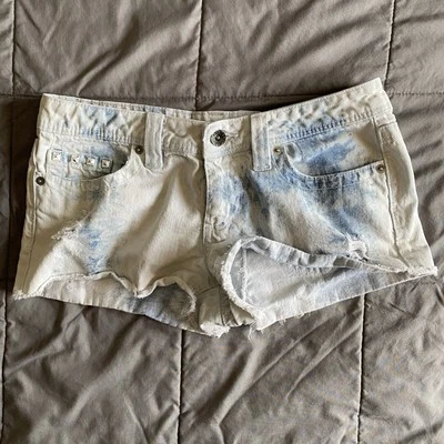 Hang Ten Size 7 Acid Wash Denim Cotton Distressed Shortie Shorts Hot 2” Inseam - Image 1 of 4