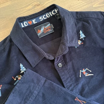 Camisa abotonada Scotch & Soda XXL azul marino pana bordada esquiadores para hombre. Foto 1 de 4