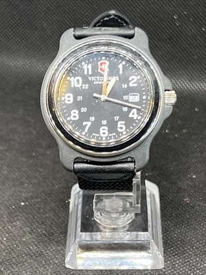 Reloj Victoronix Swiss Army Hombre De Colección 249087 100M WR Dos Correas Negro Y Rojo Foto 1 de 4