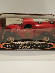 Golden Wheel 1940 Ford F-100 Fire Truck F.D.N.Y. #3 Pickup 1:18 Scale Diecast