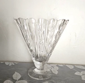 Vintage 8" Hand Cut Brilliant Crystal Footed Scalloped Trumpet Vase Stardust - Picture 1 of 12