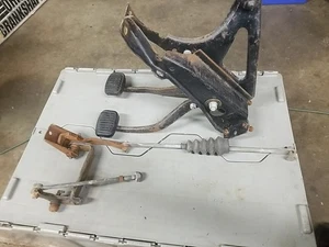 1952 1953 Ford Passenger Car Clutch & Brake Pedal Assembly w/ Z Bar Rods Linkage - Picture 1 of 24