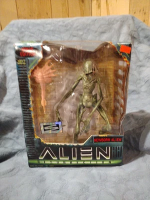 Figura de acción Alien Resurrection Newborn Alien edición de película 1997 nueva  Foto 1 de 3