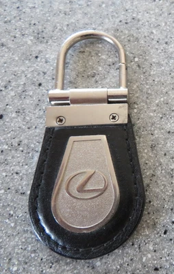 Vintage 1996 LEXUS black leather key ring, silver metal - Image 1 of 2