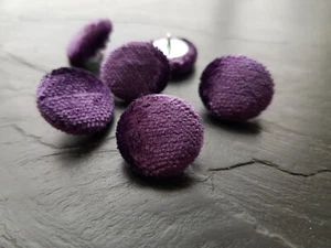 Dark purple velvet buttons, Fabric Covered buttons size 19, 23, 25 or 31mm - Picture 1 of 16