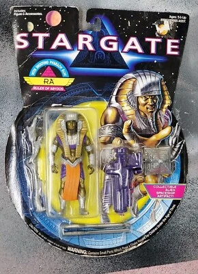 Винтажная экшн-фигурка 1994 Stargate RA Ruler of Abydos пистолет фараона как новая на картонке 1353 - Изображение 1 из 3