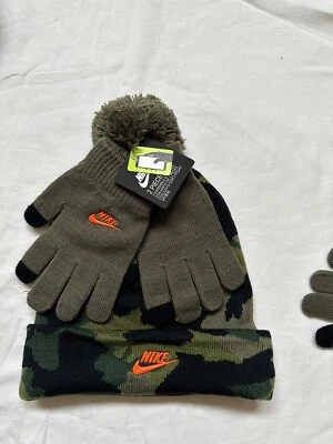 NIKE JUVENIL EJÉRCITO VERDE CAMUFLAJE TEJIDO GORRO POM SOMBRERO/GUANTES CONJUNTO TALLA ÚNICA TODO GRATIS SH Foto 1 de 4