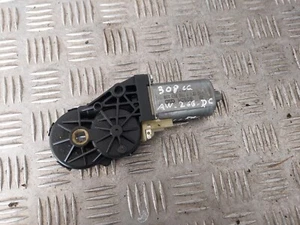 Moteur de Coffre Malle Arrière - PEUGEOT 308 I (1) CC - Référence : 0390203228 - Picture 1 of 4