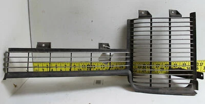Grelha direita fabricante de equipamento original 481606 1971 Pontiac Catalina Brougham Parisienne - Imagem 1 de 4