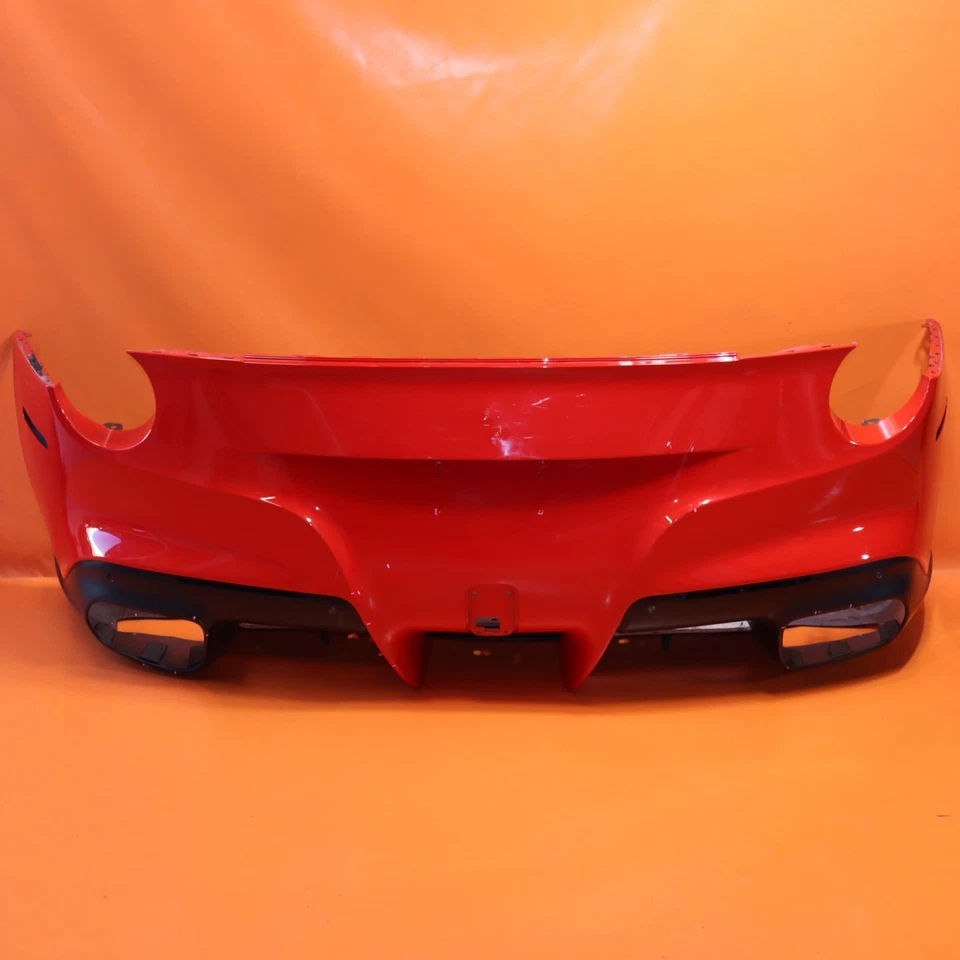 ЗАДНИЙ БАМПЕР FERRARI F12 BERLINETTA 2012 2013 2014 2015 2016 2017 084358900 OEM - Изображение 1 из 4