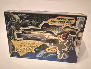 1996 Alien Pistol GOLD Real Human Voice WEINA Cosplay Gun Neu Vintage RAR - Bild 1 von 4