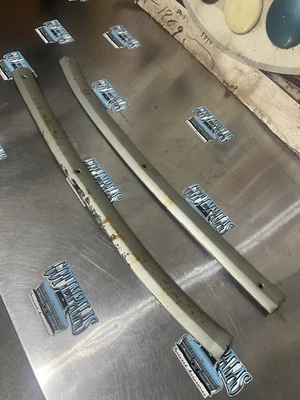 Chevrolet Impala 1968 techo rígido interior superior parabrisas molduras Caprice (J) Foto 1 de 4