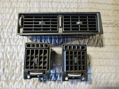 1986-1993 Volvo 240 242 244 245 L & R painel central conjunto de ventilação de calor CA FABRICANTE DE EQUIPAMENTO ORIGINAL #65AN - Imagem 1 de 4