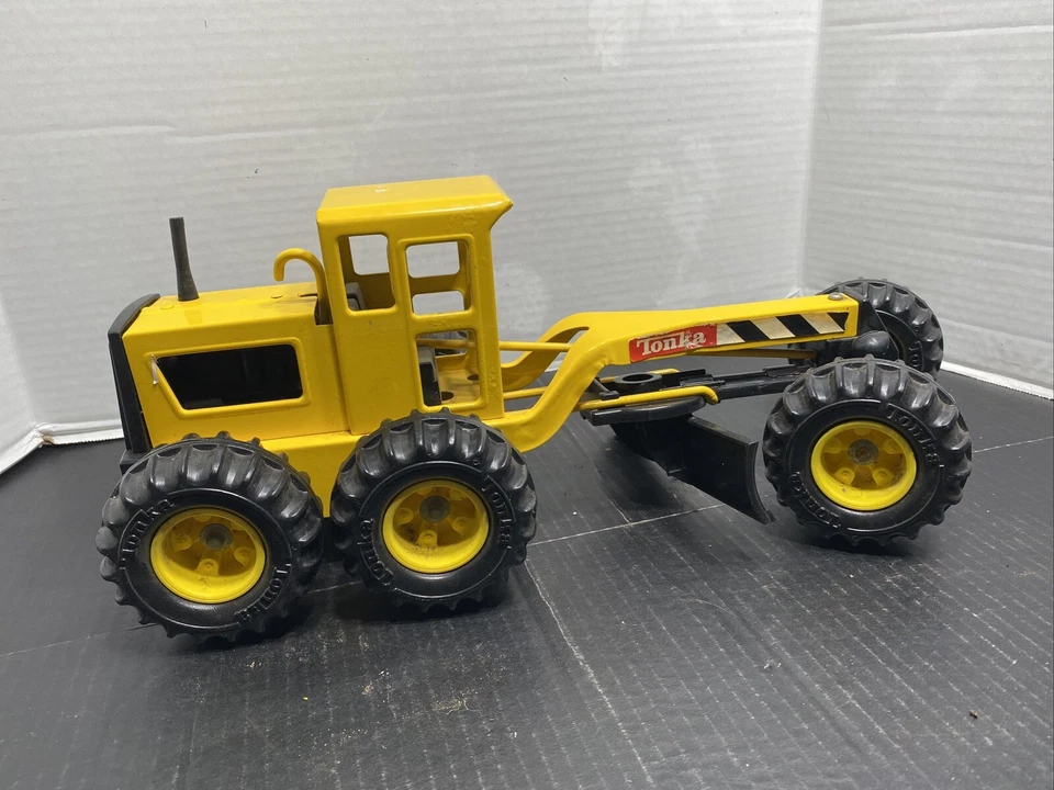 Vintage Tonka Yellow Pressed Metal Toy Construction Road Grader - 17” - Image 1 of 4