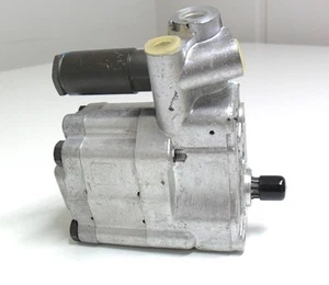 AUXILIARY HYDRAULIC PUMP FOR MASSEY FERGUSON - 2 PORT - Picture 1 of 4