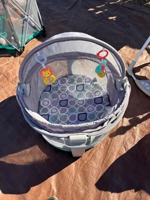 Cúpula para bebé Fisher-Price FP Onthego | Punto de juego y siesta Foto 1 de 2