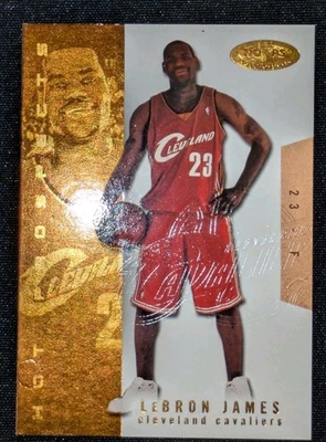 2003-04 Fleer NBA Hoops Hot Prospects LeBron James ROOKIE 770/1000 RC #112 - Imagem 1 de 4