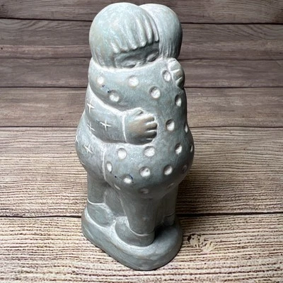 Estatuilla de colección firmada Isabel Bloom 1999 abrazando niños escultura 4,5" Foto 1 de 4
