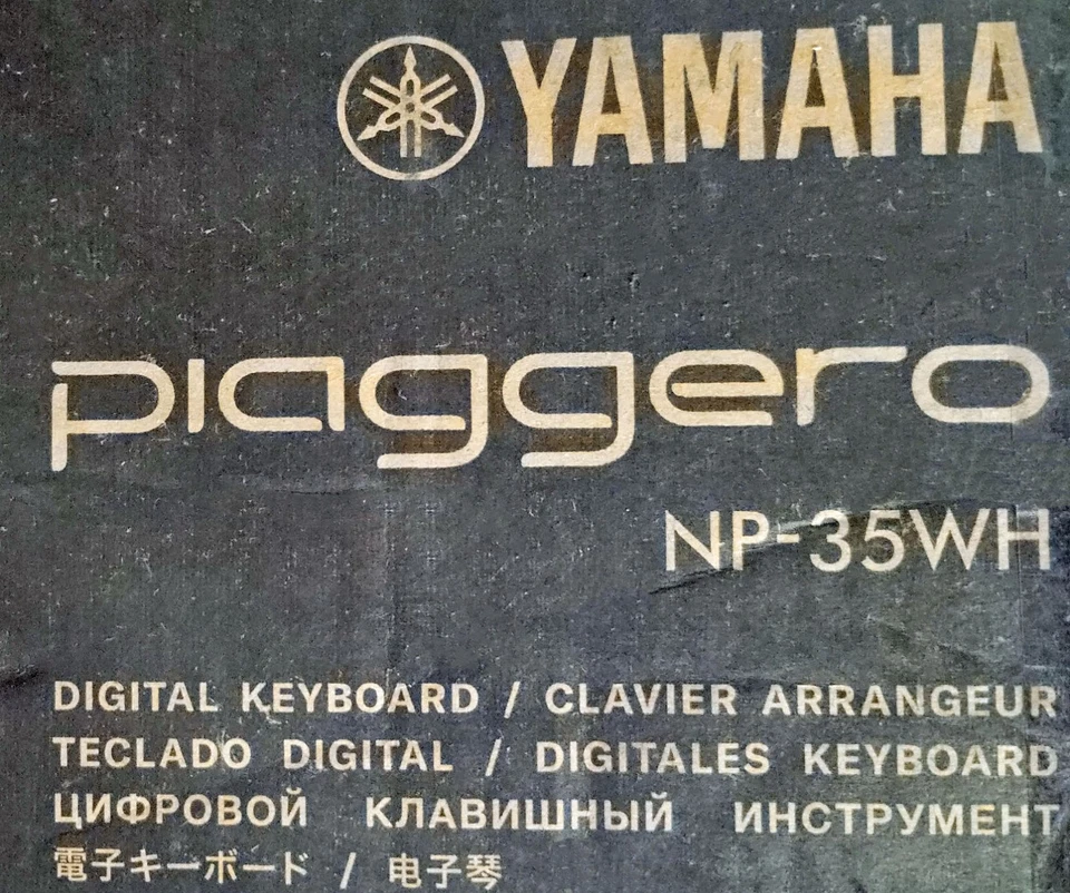 Teclado portátil Yamaha Piaggero NP35WH de 76 teclas con adaptador de corriente - blanco Foto 1 de 1