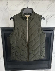 Michael Kors Medium Ivy Green Puffer Quilted Vest MK Charm Women's, MSRP $125 - Picture 1 of 4