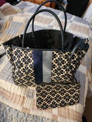 Kate Spade  Foto 1 de 3