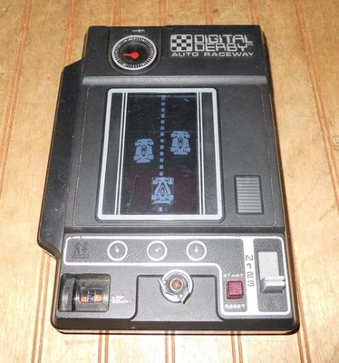 Juego de carreras automático Tomy Digital Derby 1978 vintage para piezas o reparación solamente Foto 1 de 4