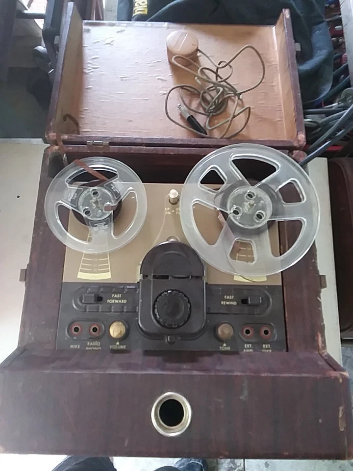 老式Crescent卷轴到卷轴音频磁带录音机播放器 — 第 1/4 张图片