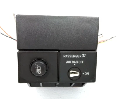 99-06 GMC Sierra AUX Auxiliary Light Roof Cab Switch Clearance 2500 2500HD U66 - Image 1 of 4