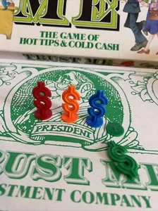 Trust Me 1981 Parker Game Replacement Money Dollar Shaped Pieces Pawns Tokens - Picture 1 of 3