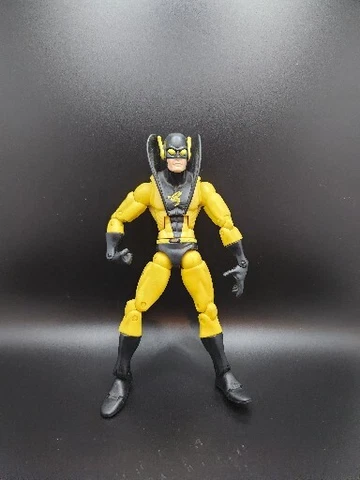 Hasbro Marvel Legends 2006 Yellow Jacket Cover