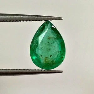 2ct Natural Emerald pear nice green good luster untreated collection gemstone - Picture 1 of 4