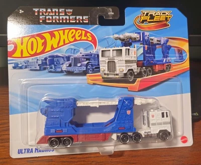 NEW Hot Wheels Transformers Track Fleet Ultra Magnus - Image 1 of 2