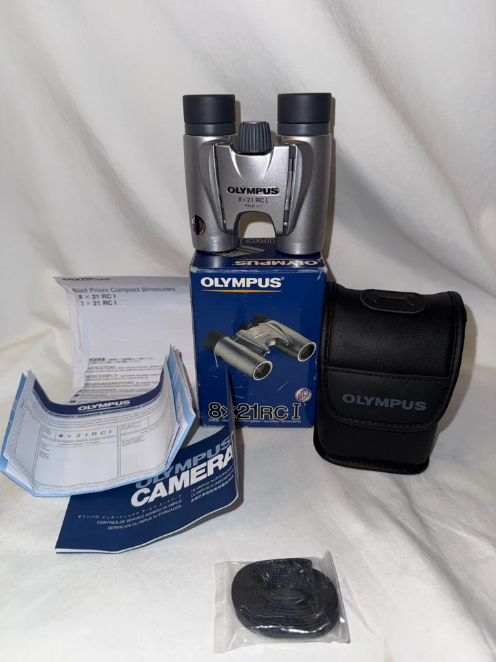 Olympus Outback 8X21 RC I 6.2° Field Roof Prism Compact Binocular UV Protection - Image 1 of 4