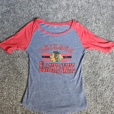 Top ligero desgastado cuello redondo mediano Chicago Blackhawks para mujer Foto 1 de 4