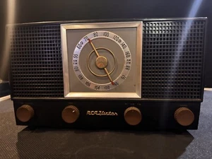Vintage 1954 RCA Victor 6-XF-9 “The Livingston” AM/FM Tube Radio - Picture 1 of 4