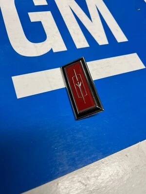 NOS Oldsmobile Emblem Delta 88 Vintage Genuine GM OEM 1972 Sail Panel Foto 1 de 2