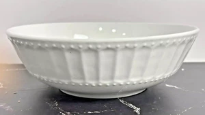 Regalia White by GIBSON DESIGNS Serving Bowl Vegetable Bowl White 10 Inches - Picture 1 of 14
