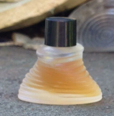 Parfum de Peau de Claude Montana 0,07 oz. MINI de 2 ml Foto 1 de 2