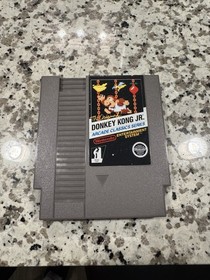 NES Donkey Kong Jr. Arcade 5-Screw Variant Nintendo NES Game Authentic Tested 