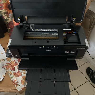 Epson Stylus Photo R2000 Wide Format Color Printer/comes With Ink And Power Cord - Image 1 of 4