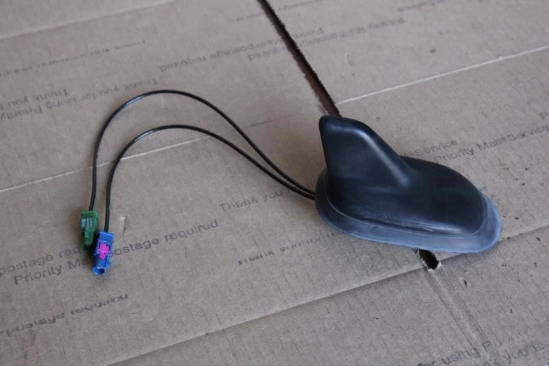 ANTENA VOLKSWAGEN TOUAREG 2011 2012 2013 2014 3C0035507A Foto 1 de 4