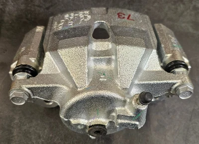 PINZA DE FRENO DERECHA TOYOTA RAV4 LE 2013-2018 NUEVA DELANTERA GENUINA OEM 47730-12A70 Foto 1 de 3