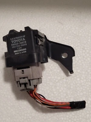 Модуль управления реле ABS Trac 1990 - 98 Toyota 4 Runner 88263-35070 156700 0050  - Изображение 1 из 4