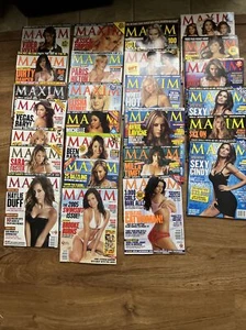 Lot of 26 MAXIM Magazines 2003-2005 Paris Hilton, Jessica Simpson, Etc - Picture 1 of 10