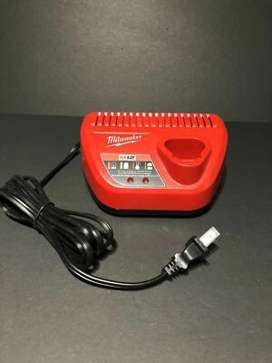 Cargador de batería Milwaukee M12 rojo 48-59-2401 Foto 1 de 3