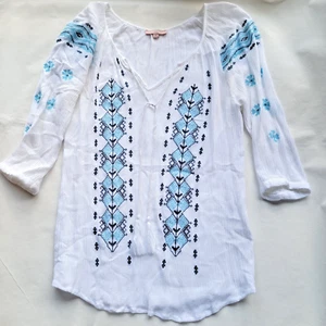 Saint Tropez West White Blouse Top Size Small 3/4 Sleeve Blue Embroidered Design - Picture 1 of 9