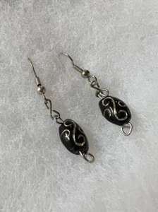 Elegant Dainty Black & Silver Beaded Pierced Earrings - Picture 1 of 7