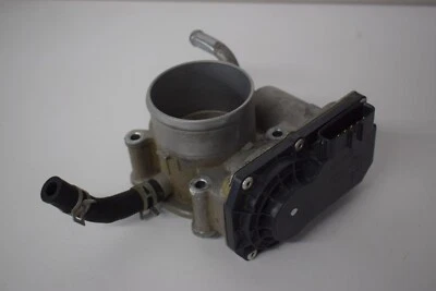 Corpo do acelerador Hyundai Accent 1.6L 2012-2017 35100-2B300 fabricante de equipamento original - Imagem 1 de 3