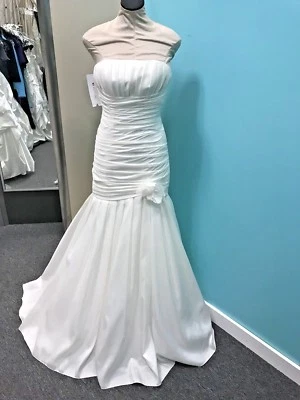 W1 White One (Wedding Dress) Size 6 - Image 1 of 4