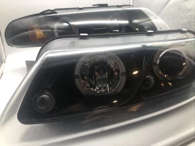 Faróis de projetor Sonar Halo LED 1997-2000 Dodge Avenger SK3302-DGAR97 TESTADO - Imagem 1 de 4